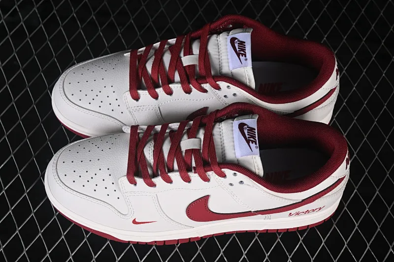 All categories Nk SB Dunk Series Nk SB Dunk Low High-end customized low-top sneakers Nike SB Dunk Low white and red hook low-top casual sneakers WR0620-117